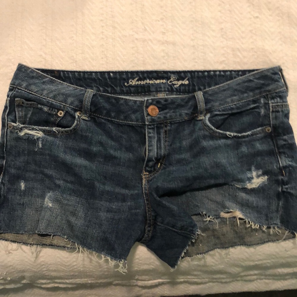 american eagle shorts // jean shorts // size 14